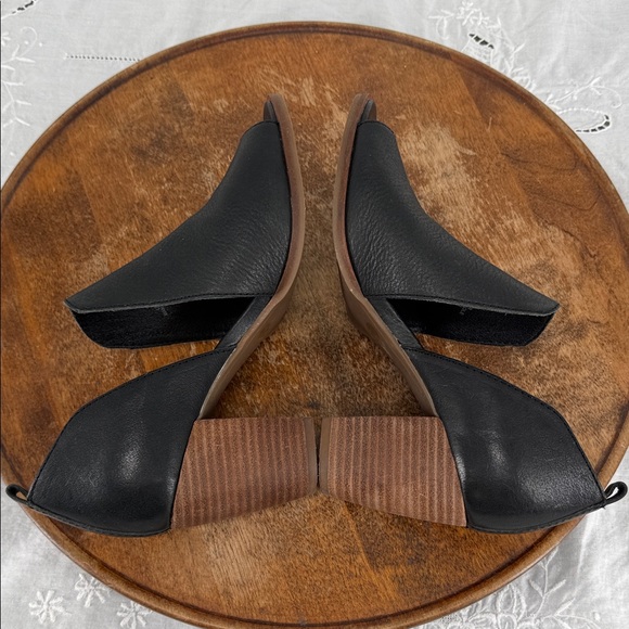 Lucky Brand Shoes Wm 7M Junai Black Leather D'Orsay Stacked Heel Bootie Open Toe - Picture 6 of 12